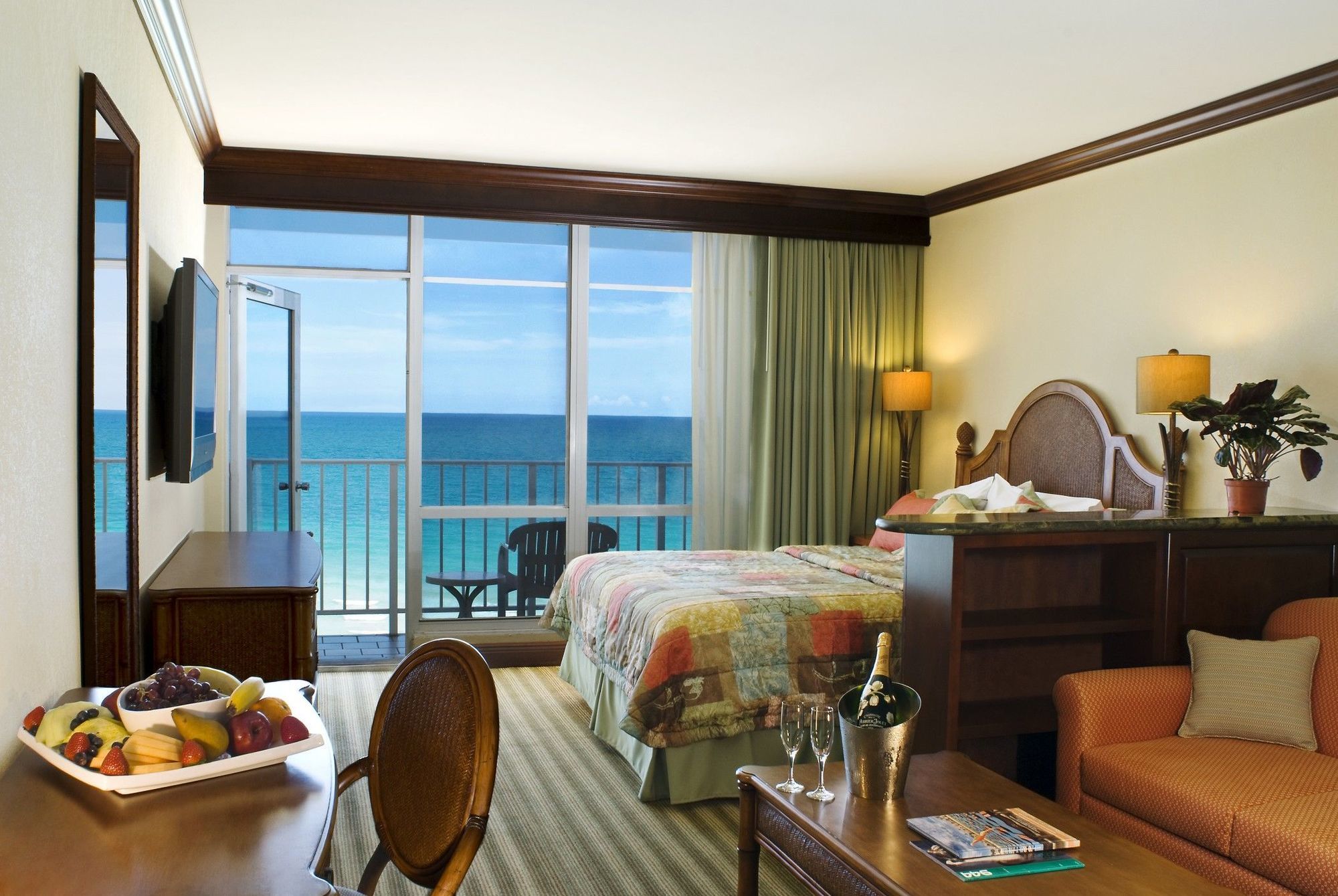 Newport Beachside Hotel & Resort Санні-Айлс-Біч Номер фото